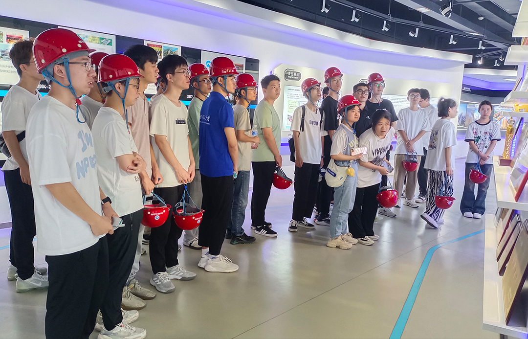 走進企業，走向未（wèi）來 ——河南理工大學機械（xiè）學（xué）院能動（dòng）係參（cān）觀（guān）天豐