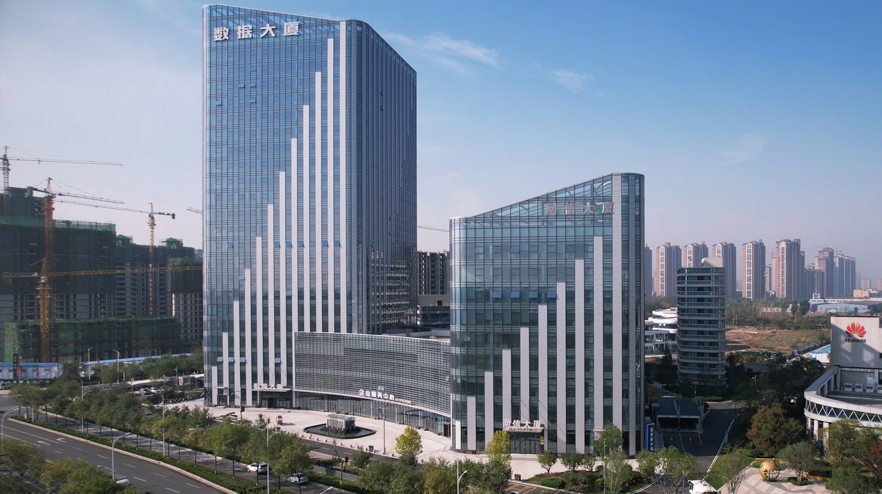 91麻豆国产福利品精岩棉夾芯板 | 華為大數據中心項目